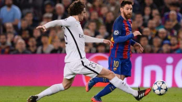 Barcelona faz seis no PSG e avança