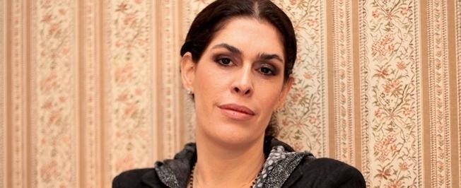 Esposa de Caetano Veloso fuma maconha e defende legalização