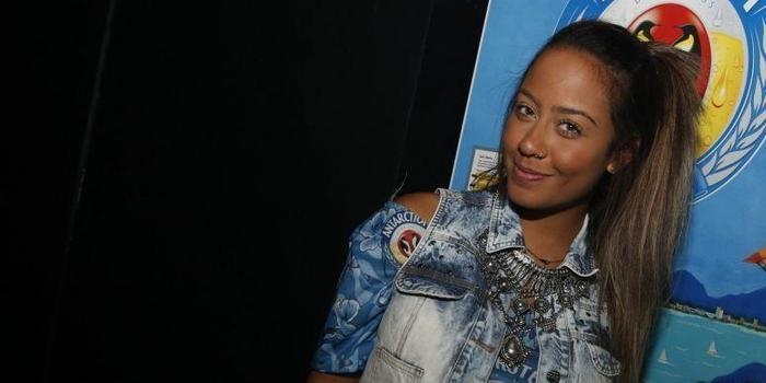 Record oferece R$ 220 mil para ter a irmã de Neymar em "A Fazenda"