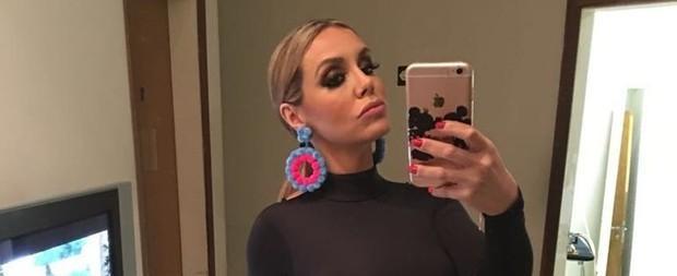 Renata Banhara é internada em estado grave em hospital de SP