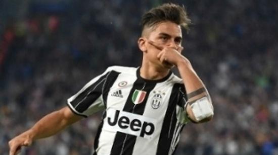 Dybala comemora um dos gols que marcou na partida (Crédito: Getty)
