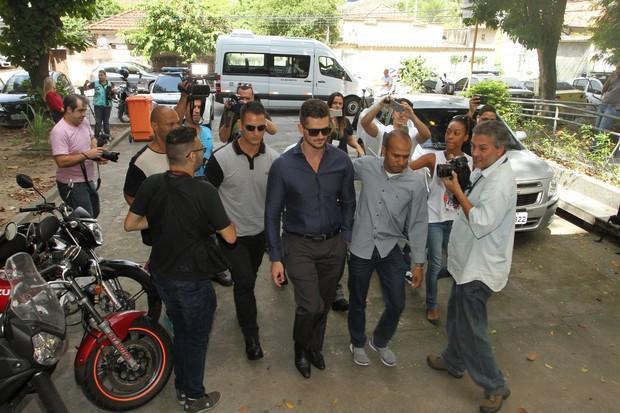 Ex-BBB Marcos vai a delegacia depor sobre suspeita de agressão (Crédito: Roberto Teixeira / EGO)