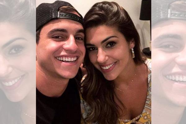 Vivian e Manoel publicam foto em clima de romance e fãs vibram