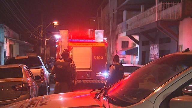 Mãe e filho de 5 anos morrem em incêndio dentro de casa