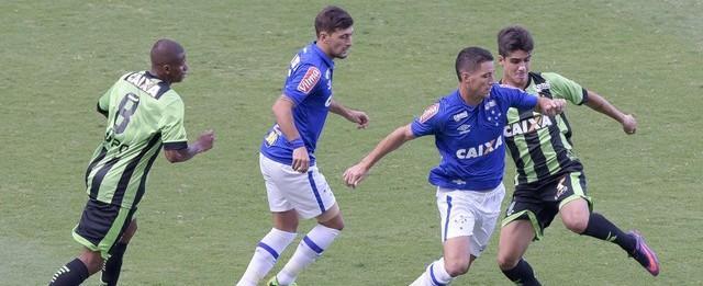 América-MG e Cruzeiro fazem jogo disputado e empatam em 1 a 1