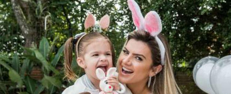 Mirella Santos posa com a filha na Páscoa: ‘Virei mãe da Valentina"