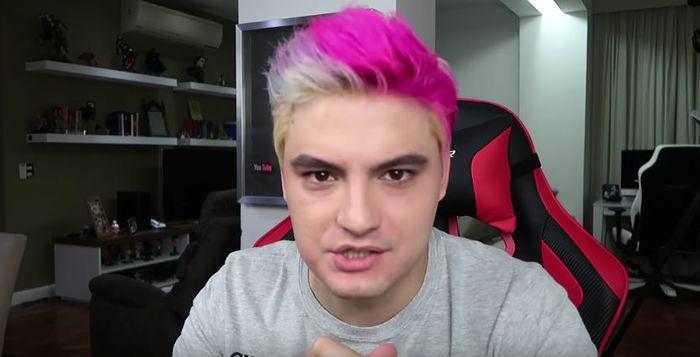 Diagnosticado com depressão, Felipe Neto alerta sobre Baleia Azul