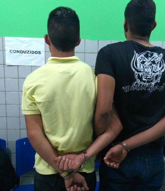 Dupla acusada de assaltos (Crédito: Divulgação)