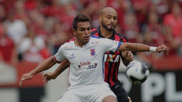 Atlético-PR vence o Paraná e abre vantagem nas quartas de final