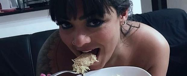 Mulher Melancia enlouquece fãs com foto supersensual