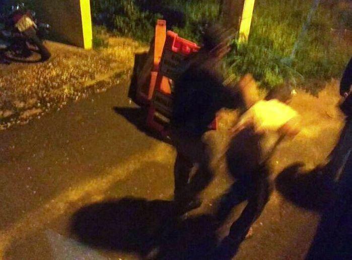 Jovem é detido com arma branca dentro de ônibus na BR 343