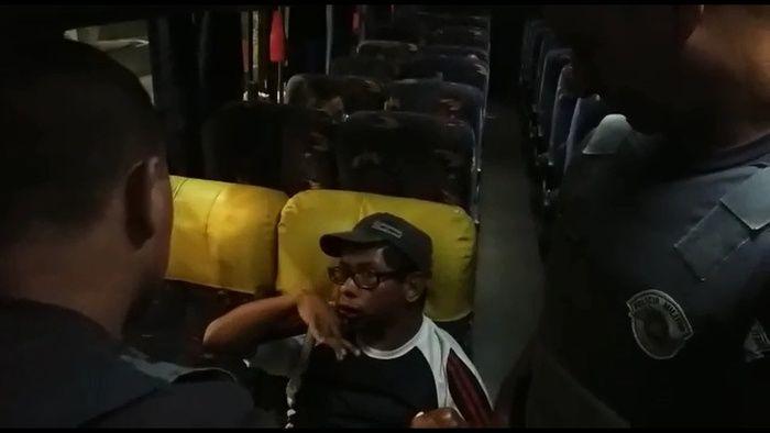 Cadeirante aciona PM após não conseguir embarcar em ônibus
