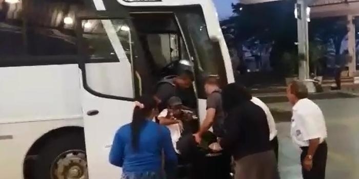 Cadeirante aciona PM após não conseguir embarcar em ônibus