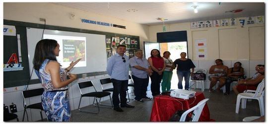 Merendeiras das escolas municipais passam por capacitação