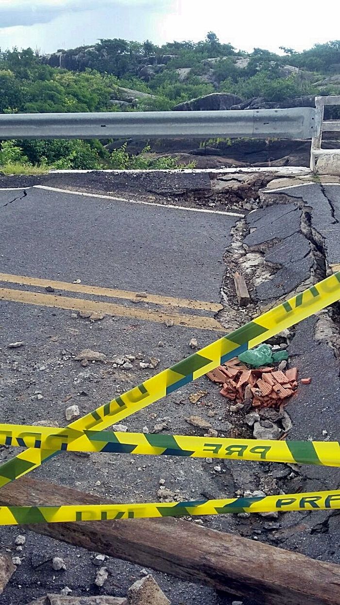 PRF interditou a ponte na última quarta (19) (Crédito: Reprodução)