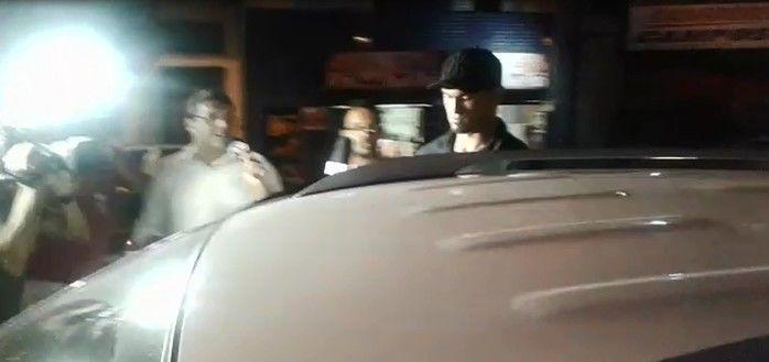 Goleiro Bruno se apresenta à polícia de Varginha