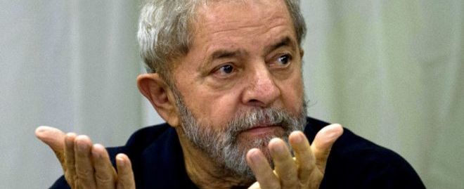 Juiz Sérgio Moro adia depoimento de Lula para o dia 10 de maio