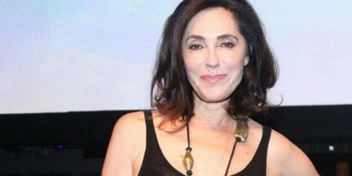 Christiane Torloni se irrita e ameaça chamar polícia em restaurante