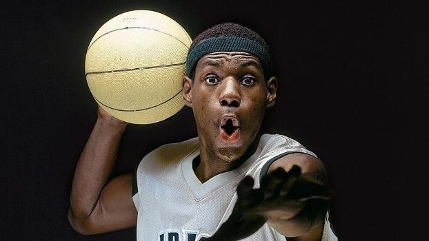 LeBron ainda era um menino quando teve oferta de US$ 10 milhões (Crédito: Getty)
