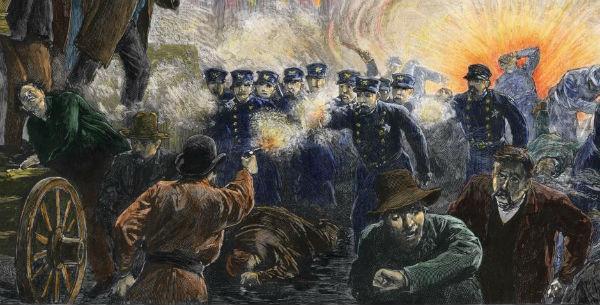 Jornal de 4 de maio de 1886 retrata a morte dos policiais nos protestos pelos direitos trabalhistas (Crédito: Reprodução)