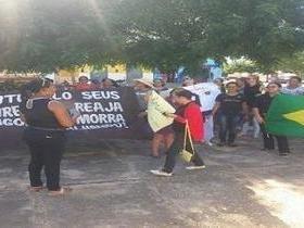 Em Santo Inácio categorias vão às ruas contra reformas do governo