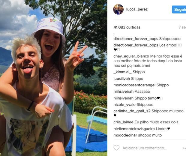 Maísa Silva posa com Lucca Perez e fãs vão a loucura