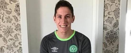 Follmann usa tênis pela primeira vez desde o acidente com a Chape