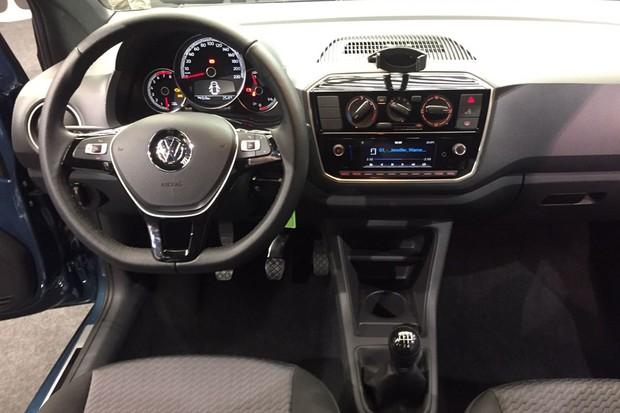 Volkswagen up! é reestilizado no Brasil