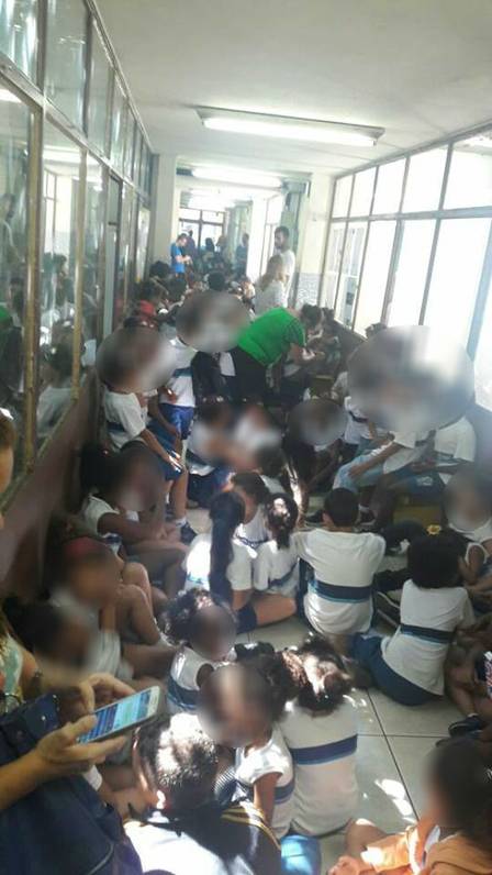 Bandidos invadem escola e alunos se abrigam em corredor