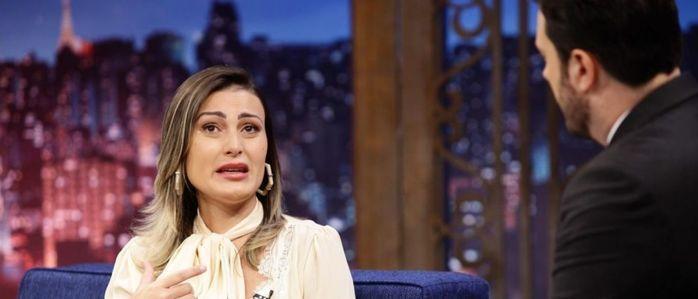 Andressa Urach em entrevista no The Noite