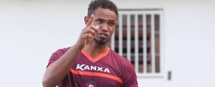 Goleiro Bruno volta a disputar uma partida oficial após 7 anos