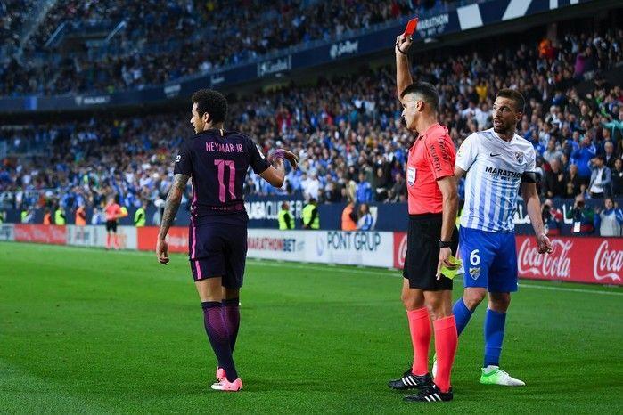 Neymar foi expulso contra o Málaga (Crédito: Reprodução)