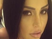 Gracyanne Barbosa empina o bumbum e filosofa: 'Seja você mesmo'