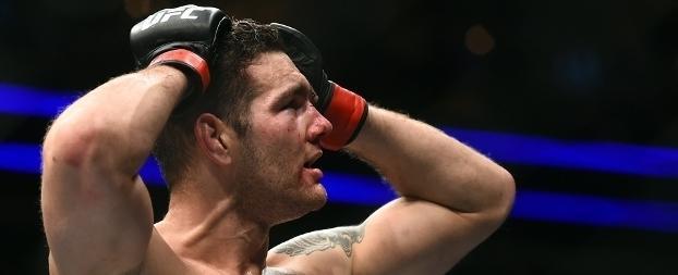 Weidman é nocauteado e perde mais uma no UFC
