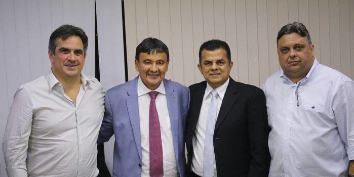 Prefeito Dó Bacelar participa de audiência com Governador