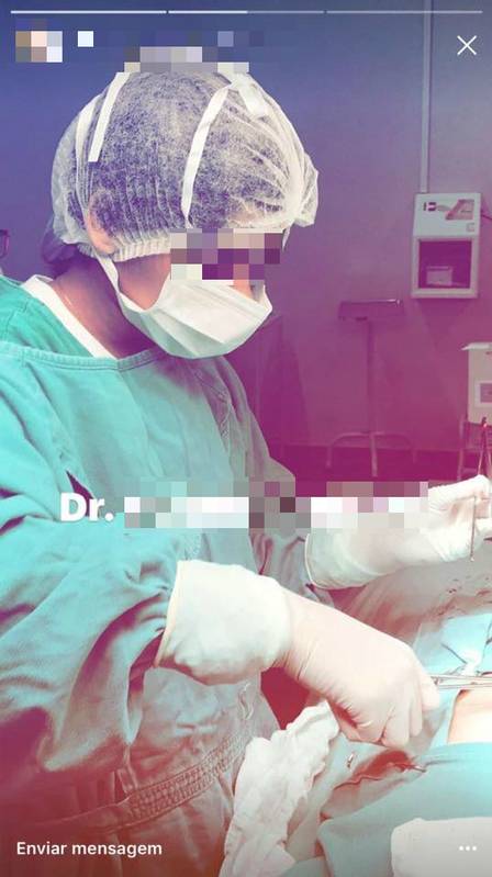 Médica levou filho para auxiliá-la em cirurgia