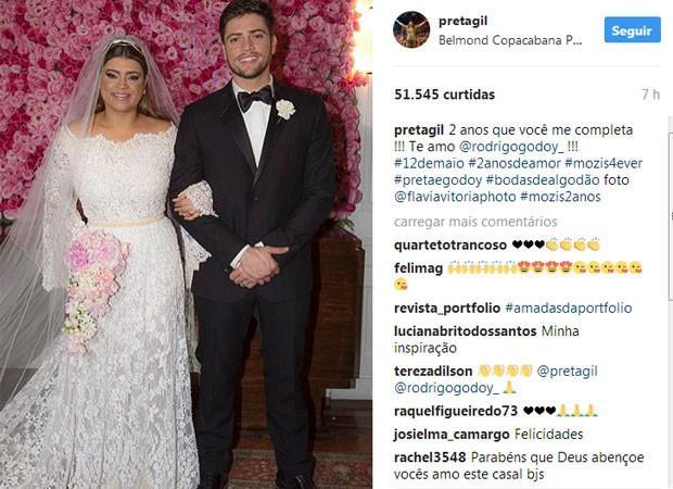 Preta Gil comemora dois anos de casamento: "Dois anos do "SIM""