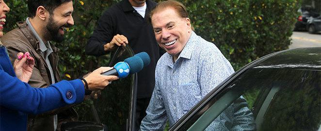 Silvio Santos bate carro em estacionamento do SBT