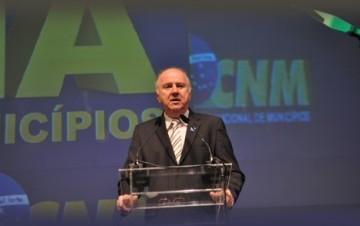 Paulo Ziulkoski, presidente da Confederação Nacional de Municípios