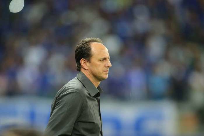 Treinador Rogério Ceni do São Paulo