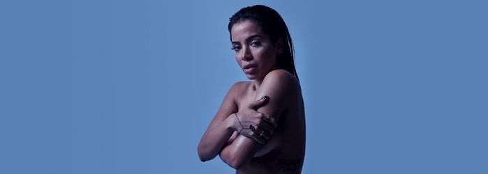 Anitta admite que não ver problema em namorar mulheres
