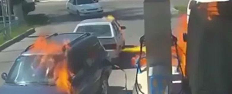 Motorista usa isqueiro e provoca acidente em Posto de Gasolina