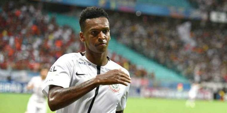 Corinthians vence Vitória na Bahia pelo Campeonato Brasileiro
