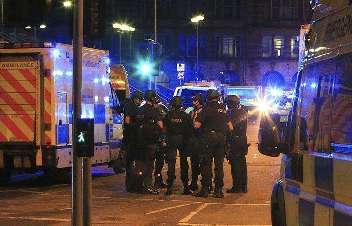 Homem detonou bomba caseira em Manchester, diz polícia
