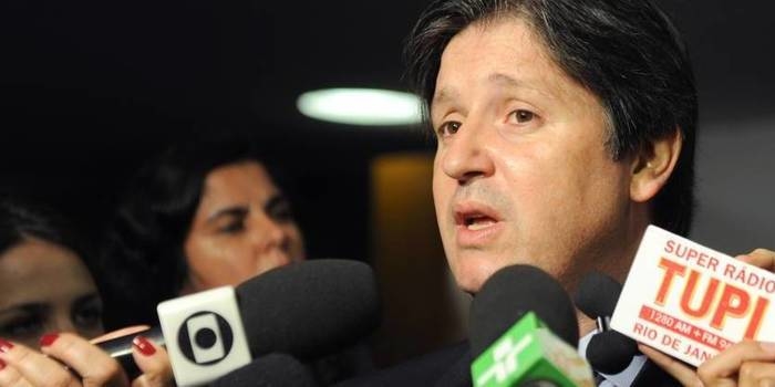 Defesa de Loures entrega à polícia mala com R$ 35 mil a menos