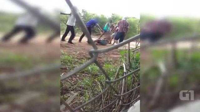Suspeito de estupro é agredido por moradores de rua