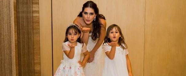 Maya e Kiara estreiam na passarela ao lado da mãe famosa