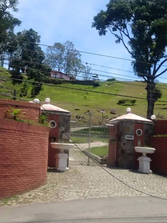 Antiga mansão da Xuxa, a 'Casa Rosa' é vendida para funkeira