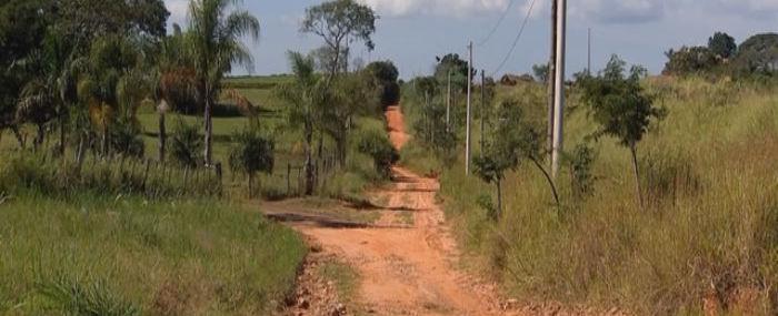 Bandido invade sítio, rouba e tenta estuprar uma idosa de 65 anos