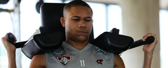 Wellington Silva ainda não tem data para retornar ao Fluminense